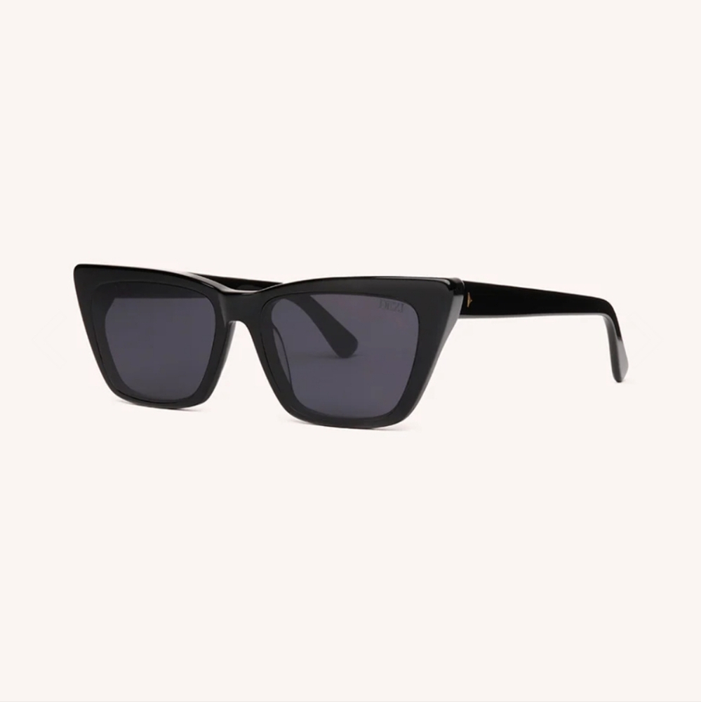 DEZI Black Cat-Eye Sunglasses with Dark Lenses